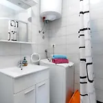 Apartman Lovely Flat Just Steps From The Fazana