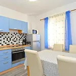 Apartman Lovely Flat Just Steps From The Fazana