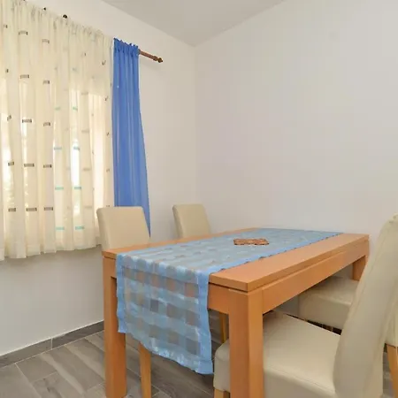 Lovely Flat Just Steps From The *