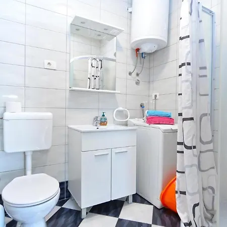 Lovely Flat Just Steps From The *