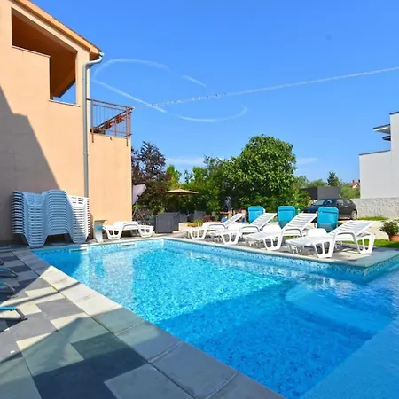 Apartman Lovely Flat Just Steps From The *