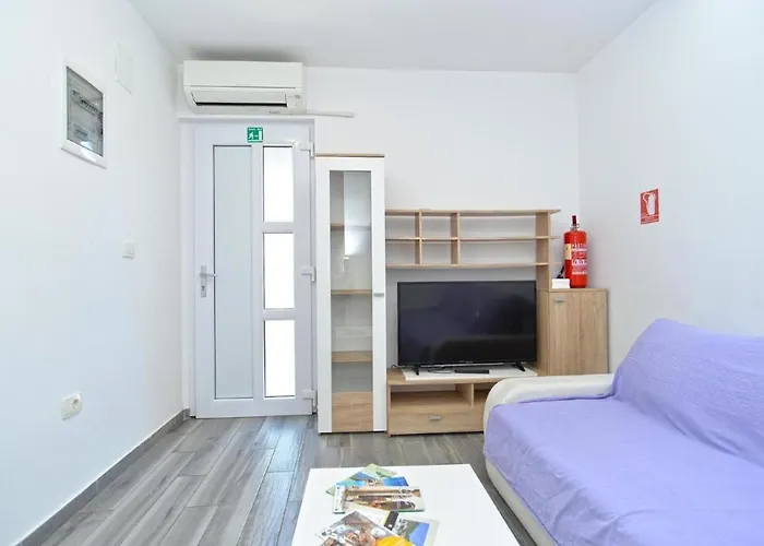 Lovely Flat Just Steps From The * Fažana