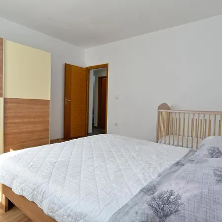 Lovely Flat Just Steps From The Apartment *